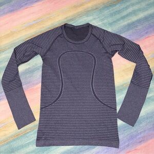 Swiftly Tech Long-Sleeve Shirt 2.0 Size 6